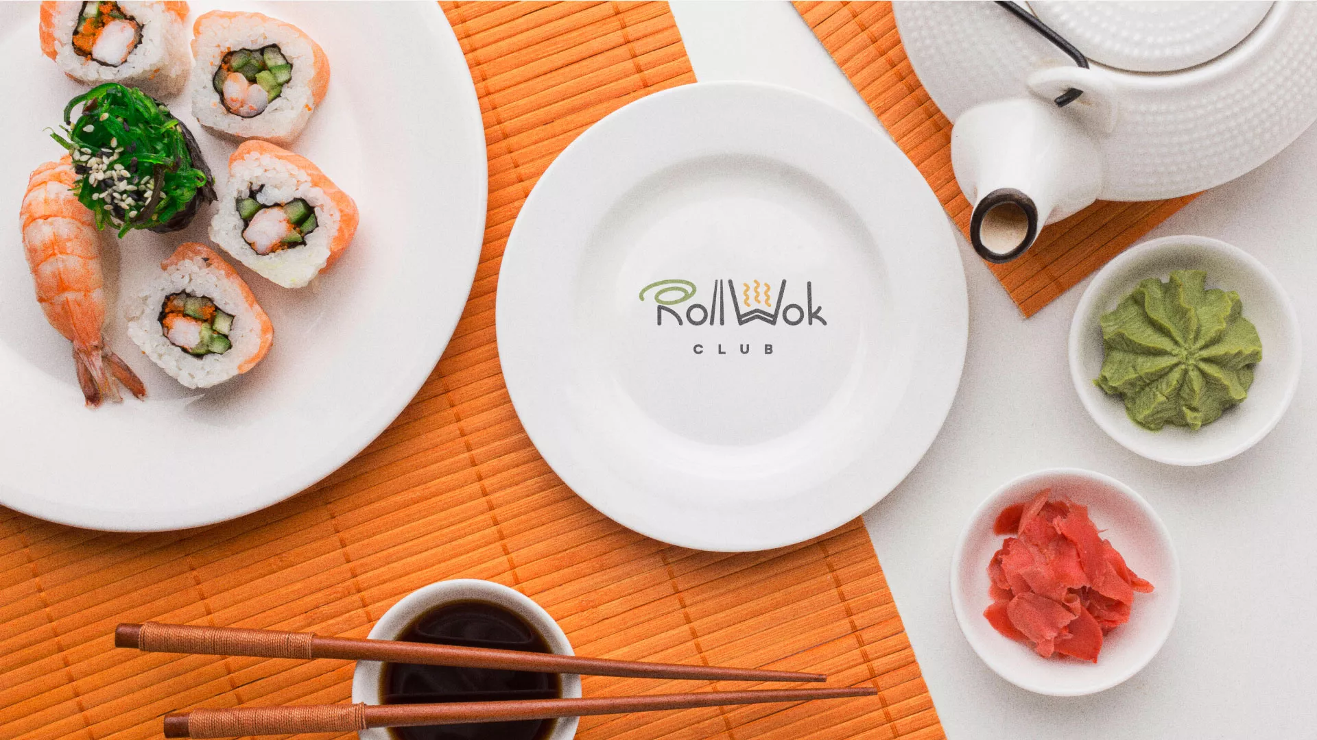 Разработка логотипа и фирменного стиля суши-бара «Roll Wok Club» в Печоре